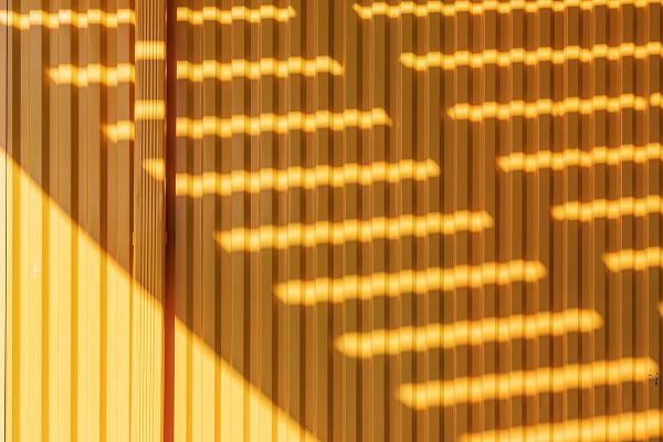 Wilson, Emily M. 아티스트의 Coney Island-Brooklyn-New York-USA Striped shadows on a yellow building작품입니다.